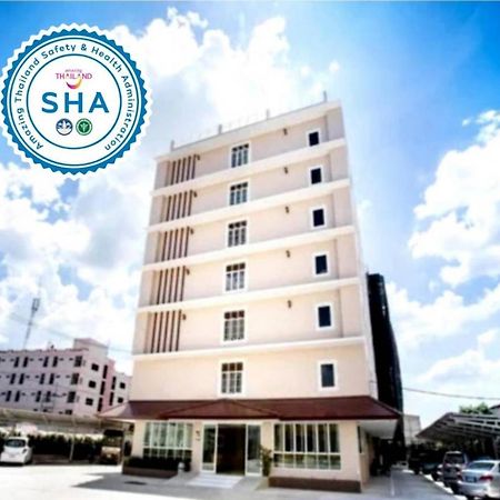 P.A. Thani Hotel Nakhon Sawan Esterno foto