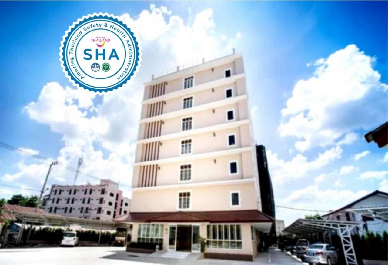 P.A. Thani Hotel Nakhon Sawan Esterno foto