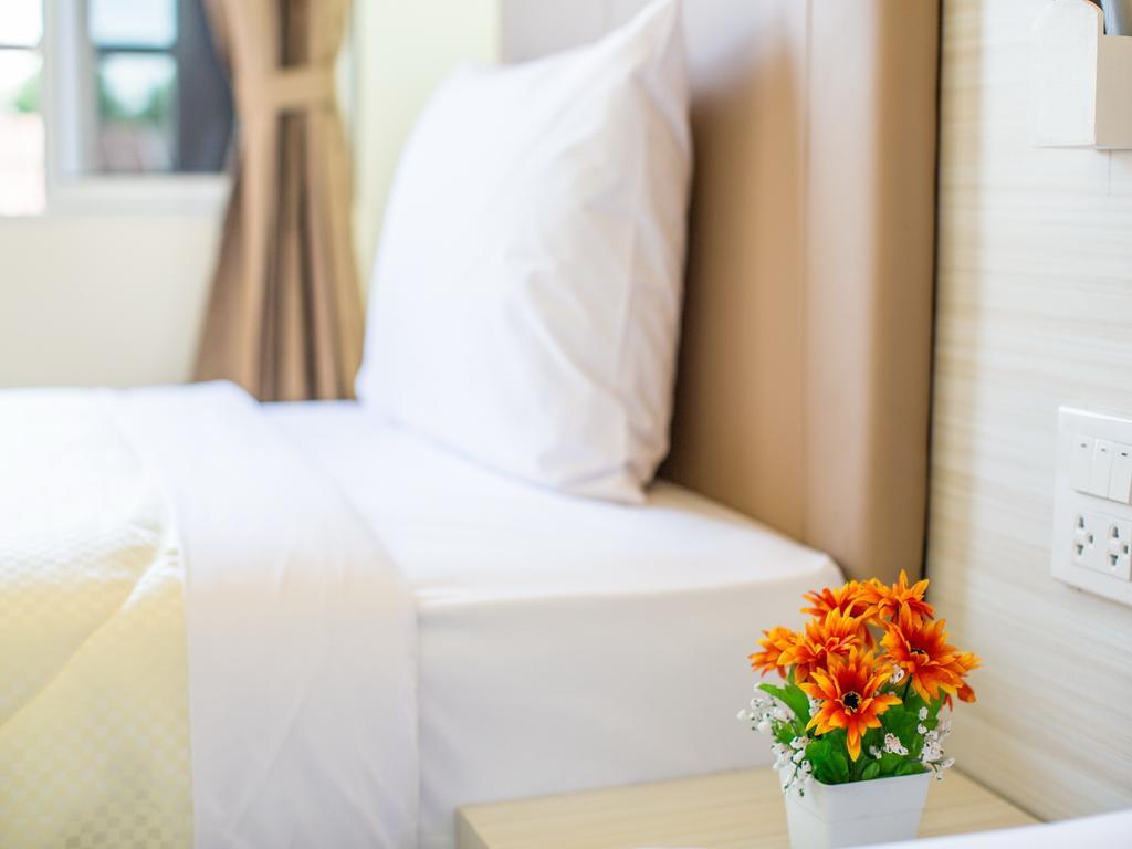 P.A. Thani Hotel Nakhon Sawan Esterno foto