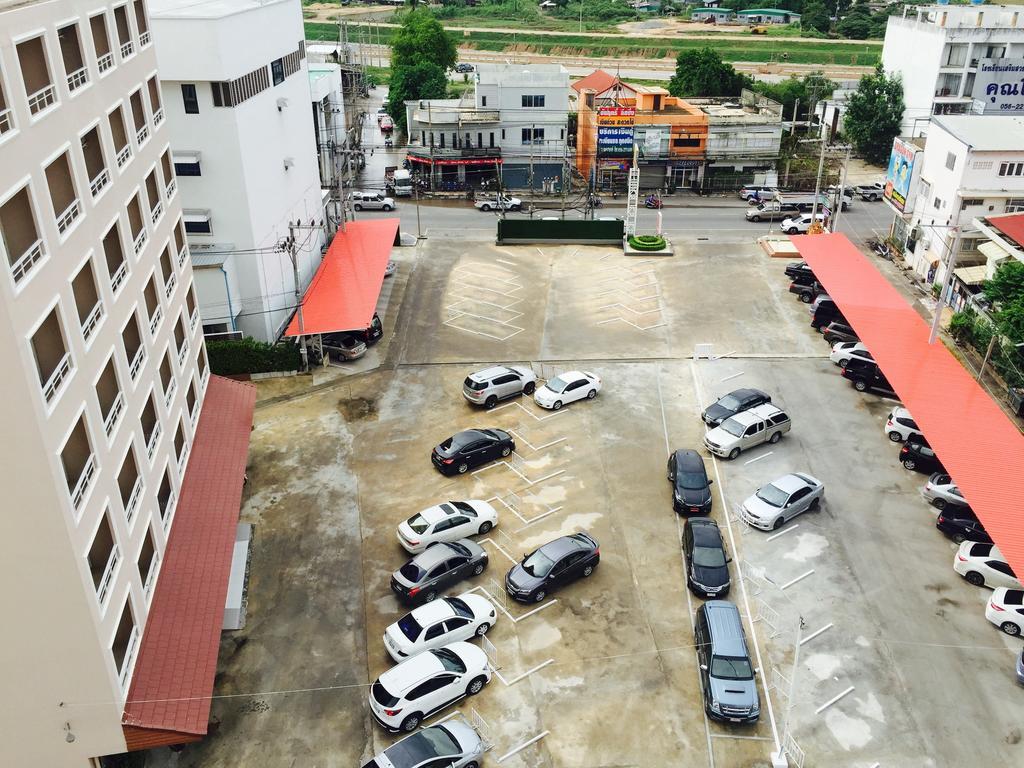 P.A. Thani Hotel Nakhon Sawan Esterno foto