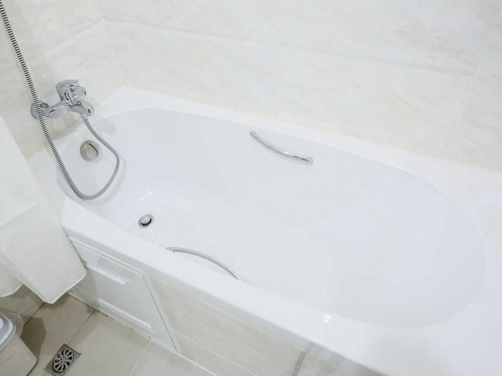 P.A. Thani Hotel Nakhon Sawan Esterno foto