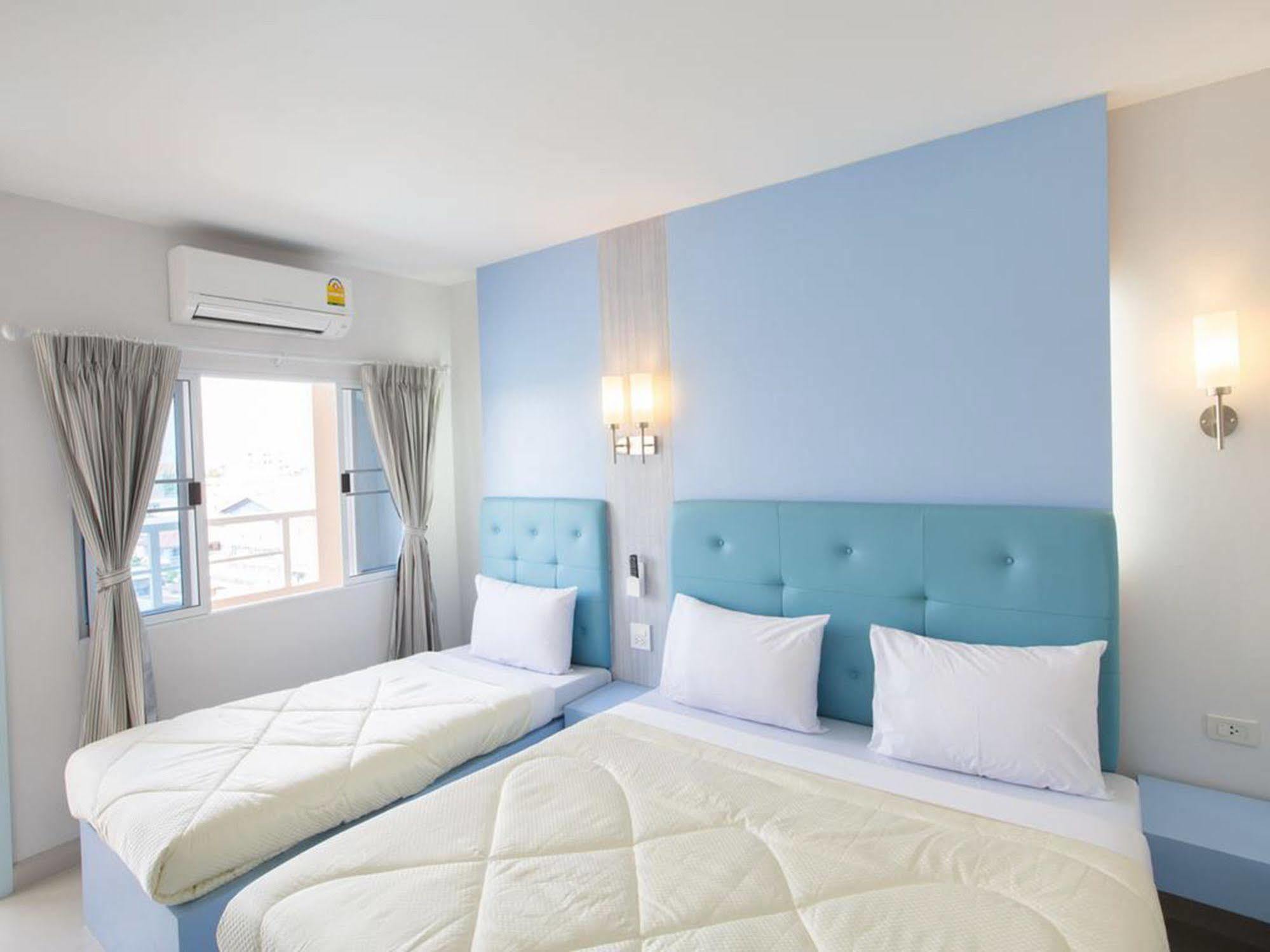 P.A. Thani Hotel Nakhon Sawan Esterno foto